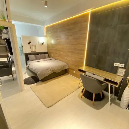 Luxury Business In Centre Of