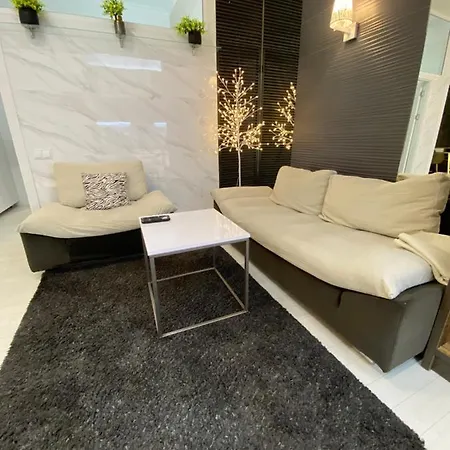 Luxury Business In Centre Of